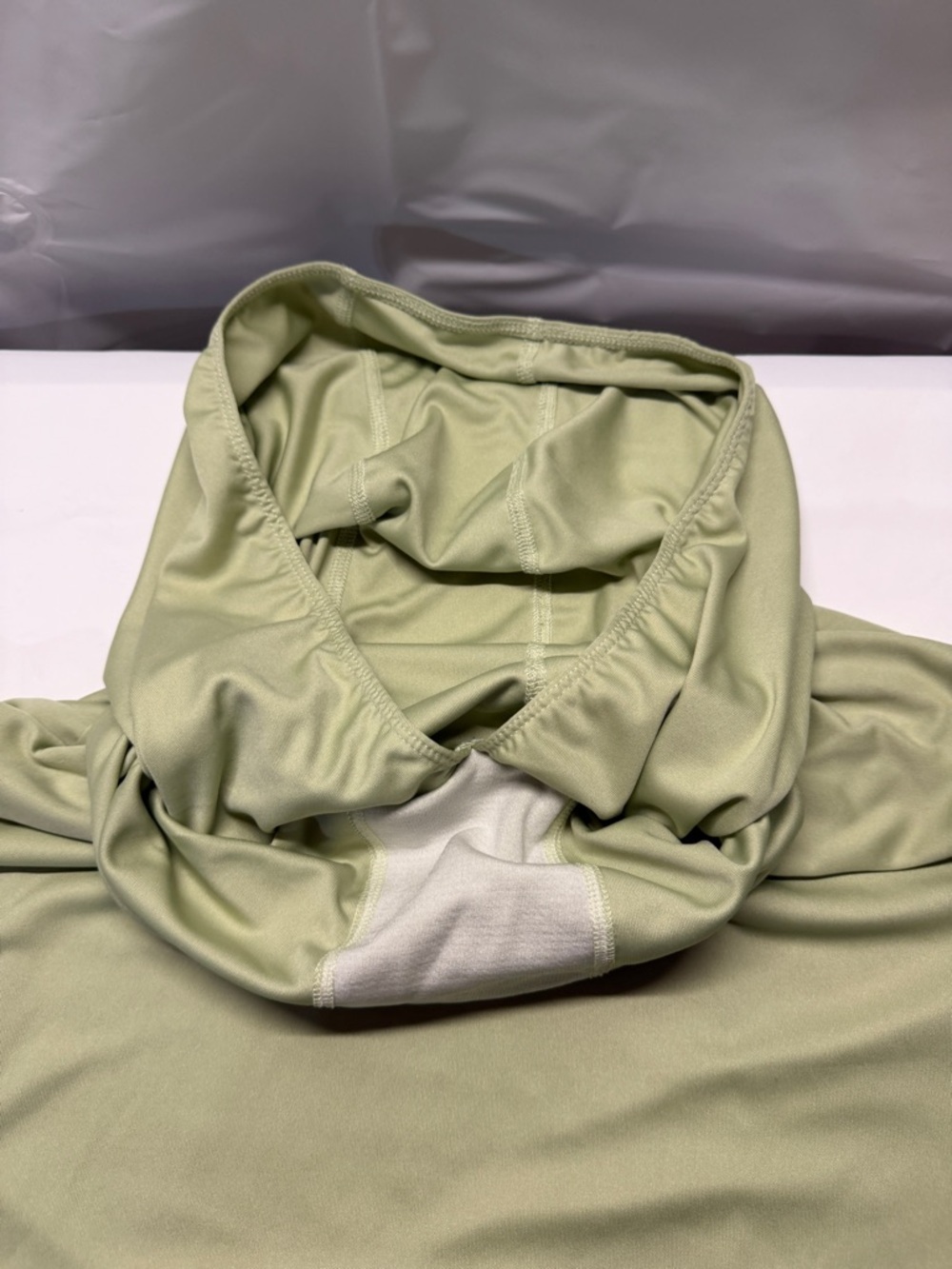 Baleaf Light Green Long-Sleeve Hoodie Performance Shirt - Picture 4 of 11